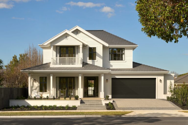 Coastal Exterior Style in Australia: A Complete Guide to Timeless Seaside Design