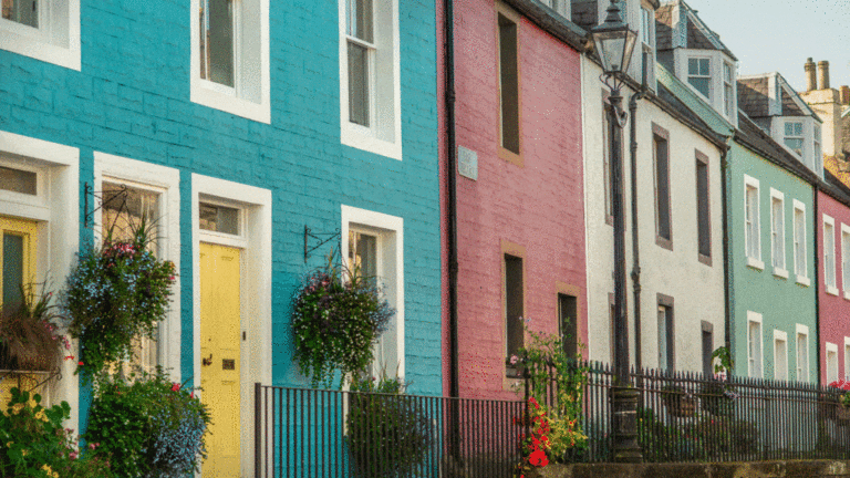 Best High-End Exterior Paints for Homes in the UK – Complete Guide