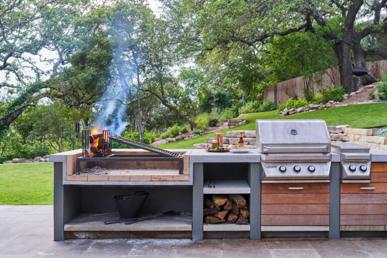 Ultimate Guide to Outdoor Kitchen Designs USA: Innovative Ideas and Practical Benefits